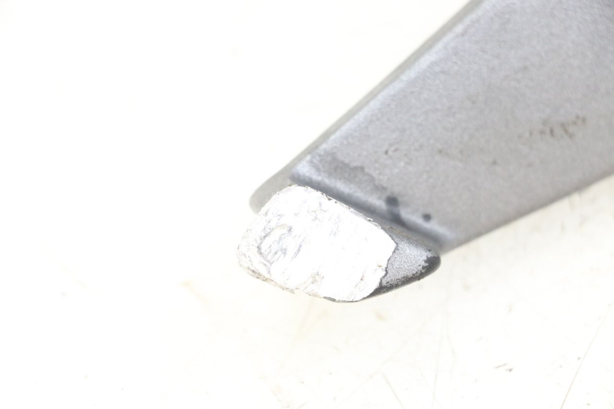 photo de REAR LEFT FOOTREST PEUGEOT GEOPOLIS RS 125 (2007 - 2009) - Technical close-up