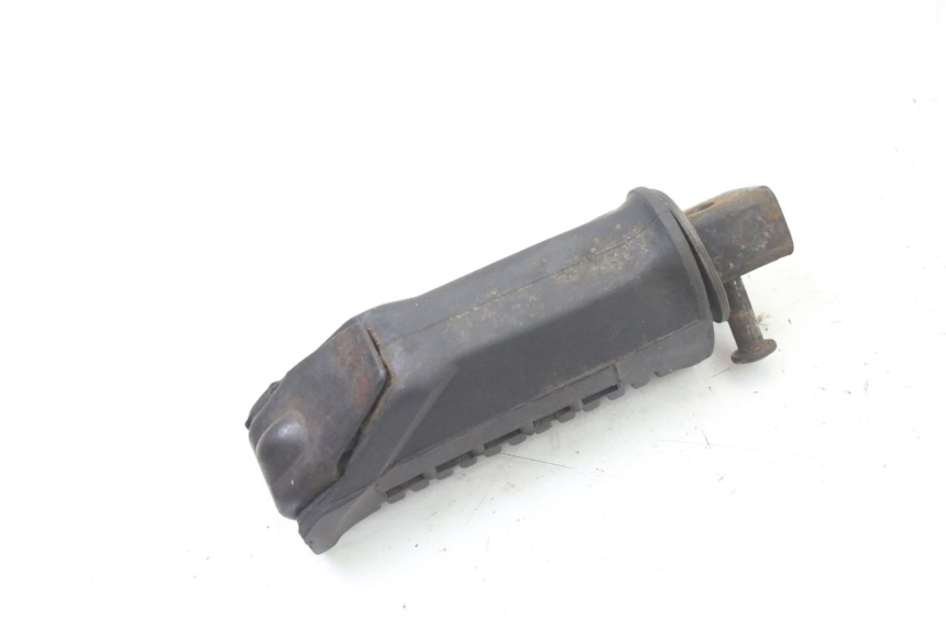 photo de REAR LEFT FOOTREST SUZUKI GS GSE 500 (2001 - 2003) - Alternative perspective