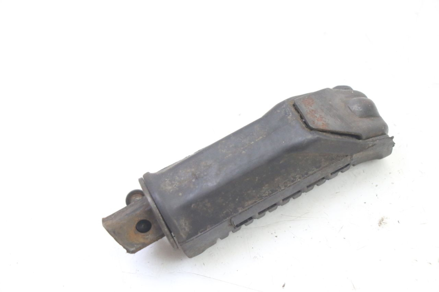 photo de REAR LEFT FOOTREST SUZUKI GS GSE 500 (2001 - 2003) - Technical close-up