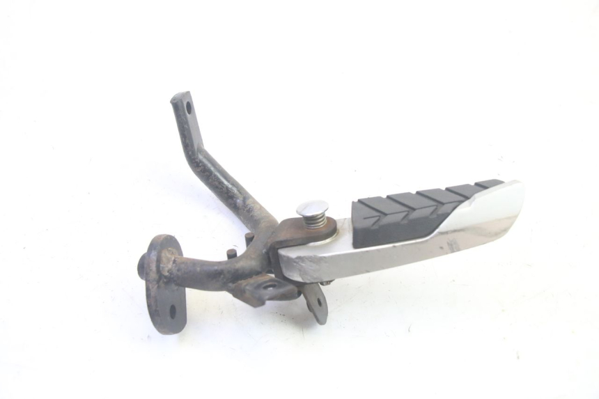 photo de REAR LEFT FOOTREST SYM GTS EVO 125 (2009 - 2013) - Technical close-up