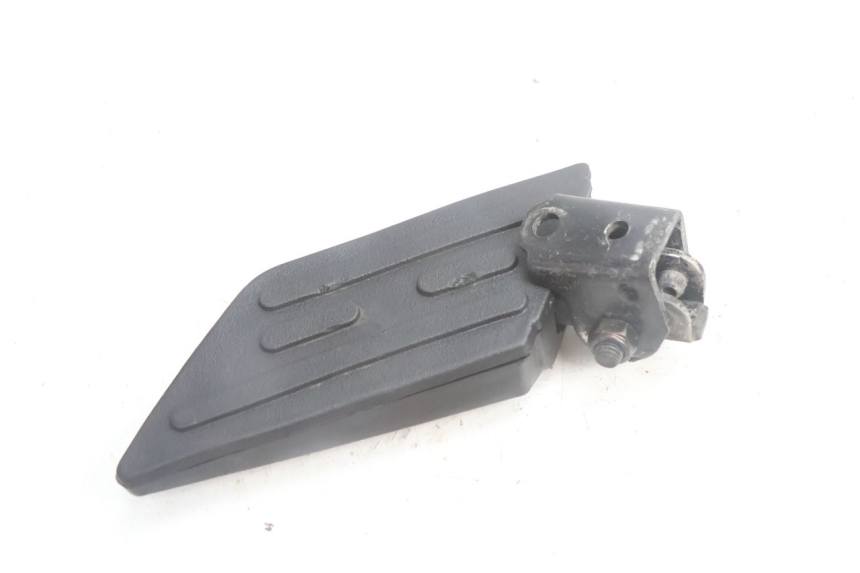 photo de LEFT REAR FOOTREST PEUGEOT KISBEE 2T 50 (2010 - 2017) - Alternative perspective