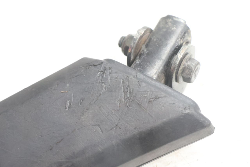photo de LEFT REAR FOOTREST PEUGEOT KISBEE 2T 50 (2010 - 2017) - Fixing points details