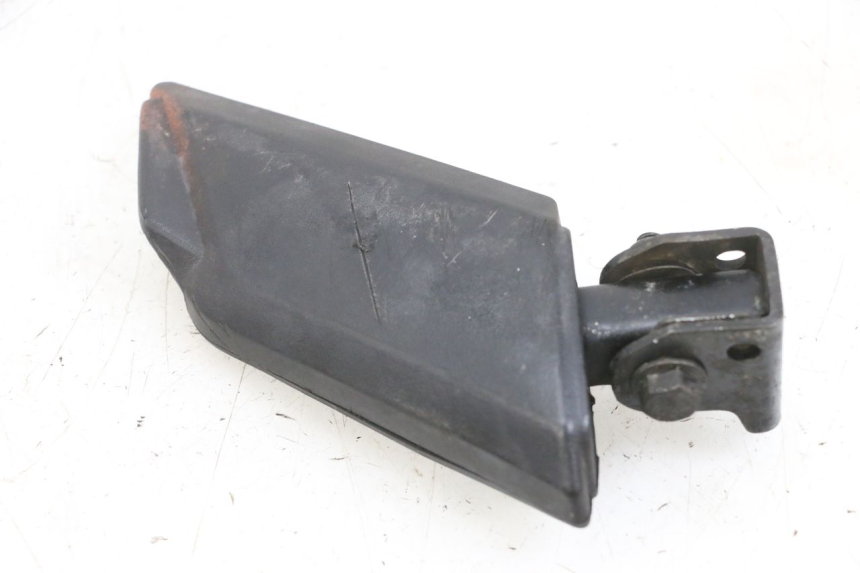 photo de LEFT REAR FOOTREST PEUGEOT KISBEE 4T 50 (2010 - 2017) - Technical close-up