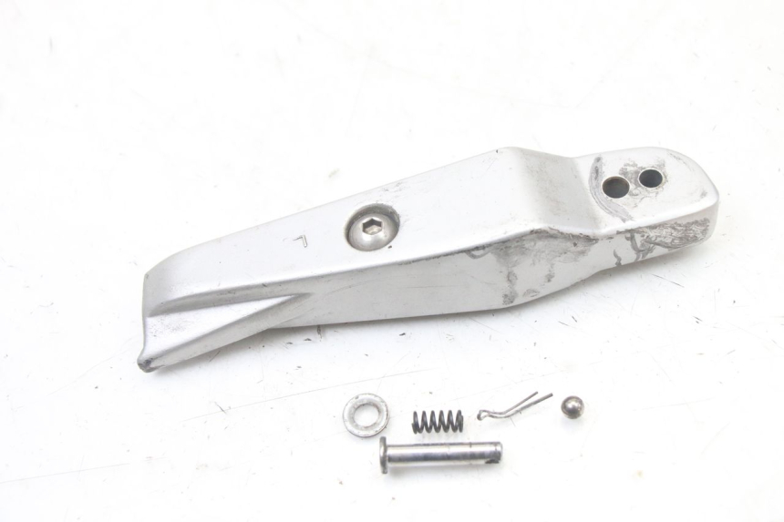 photo de REAR LEFT FOOTREST KYMCO XCITING 500 (2007 - 2010) - Alternative perspective