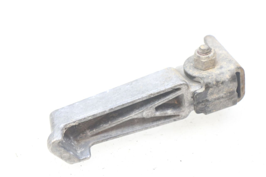 photo de LEFT REAR FOOTREST PEUGEOT LUDIX 50 (2008 - 2017) - Zoom on usage condition