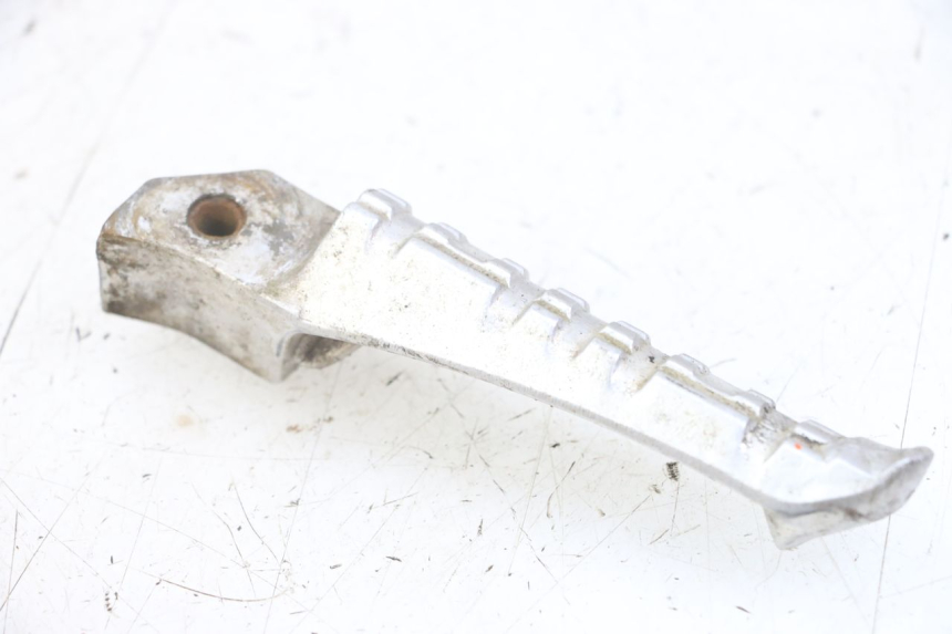 photo de REAR LEFT FOOTREST MBK X-LIMIT XLIMIT 50 (2007 - 2012) - Alternative perspective