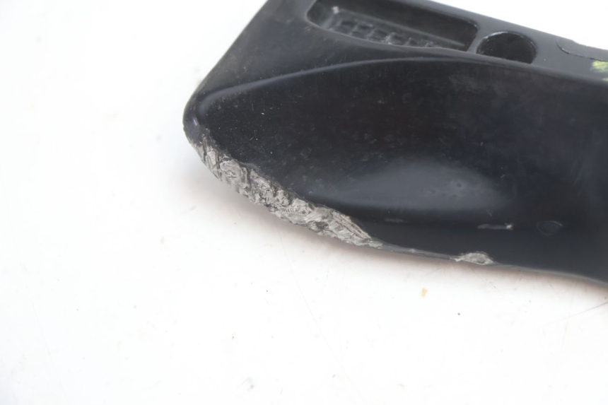 photo de REAR LEFT FOOTREST PIAGGIO MP3 HPE 530 (2022 - 2026) - Component detail