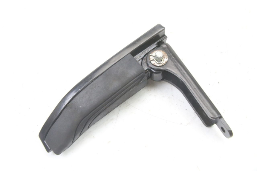 photo de REAR LEFT FOOTREST PIAGGIO MP3 500 (2014 - 2017) - Zoom on usage condition