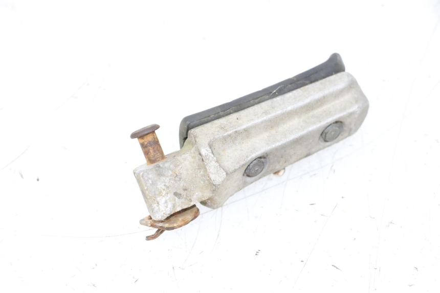 photo de REAR LEFT FOOTREST HONDA NSR R 125 (1994 - 2003) - Alternative perspective