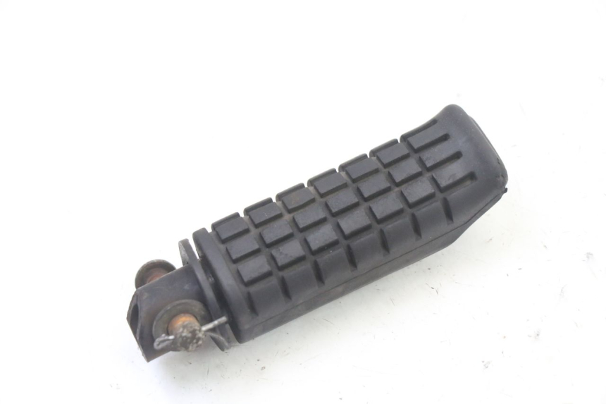 photo de REAR LEFT FOOTREST HONDA NTV DEAUVILLE ABS 700 (2007 - 2016) - Zoom on usage condition