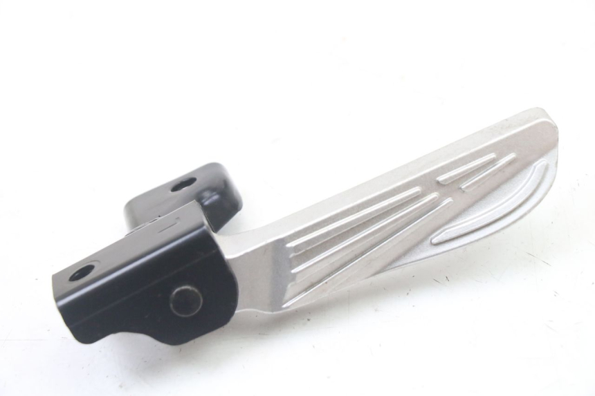 photo de REAR LEFT FOOTREST PEUGEOT TWEET 4T 50 (2023 - 2025) - Main view