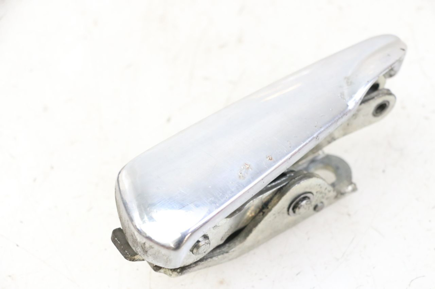 photo de REAR LEFT FOOTREST PIAGGIO VESPA GRANTURISMO 200 (2004 - 2005) - Component detail