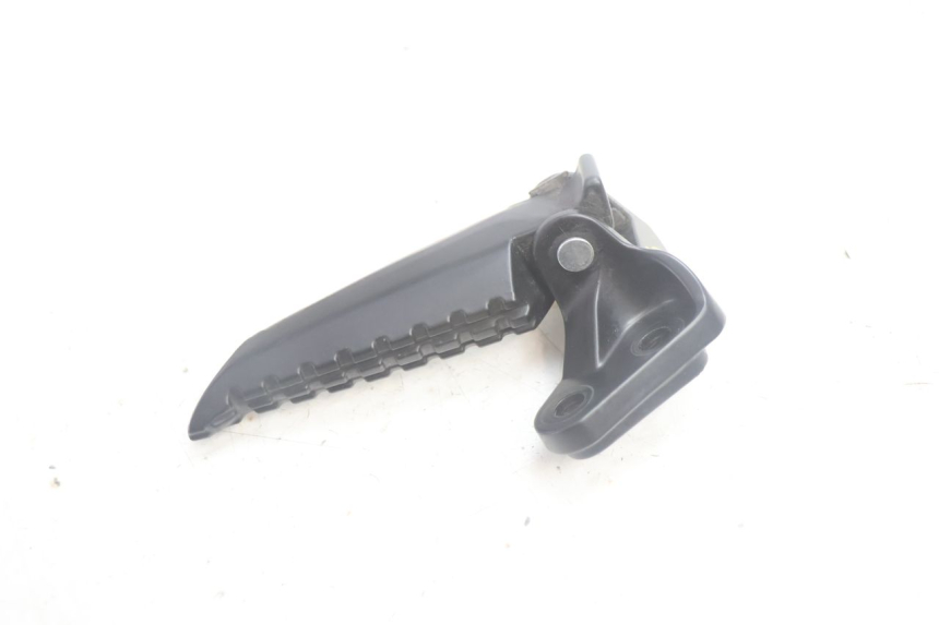 photo de REAR LEFT FOOTREST JM MOTORS R-MAX TECH 50 (2024 - 2026) - Alternative perspective