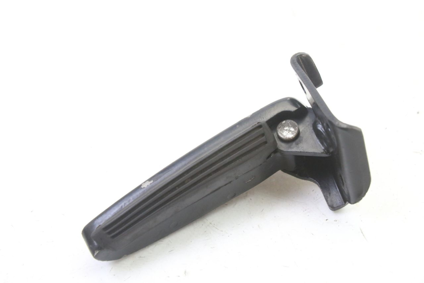 photo de REAR LEFT FOOTREST GILERA RUNNER SL 50 (2006 - 2009) - Zoom on usage condition