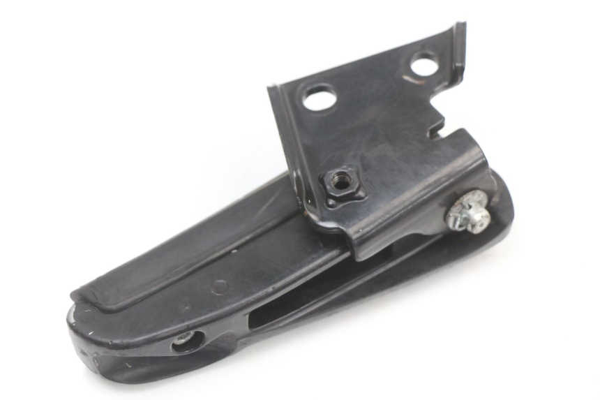 photo de REAR LEFT FOOTREST GILERA RUNNER SP 50 (2009 - 2017) - Alternative perspective