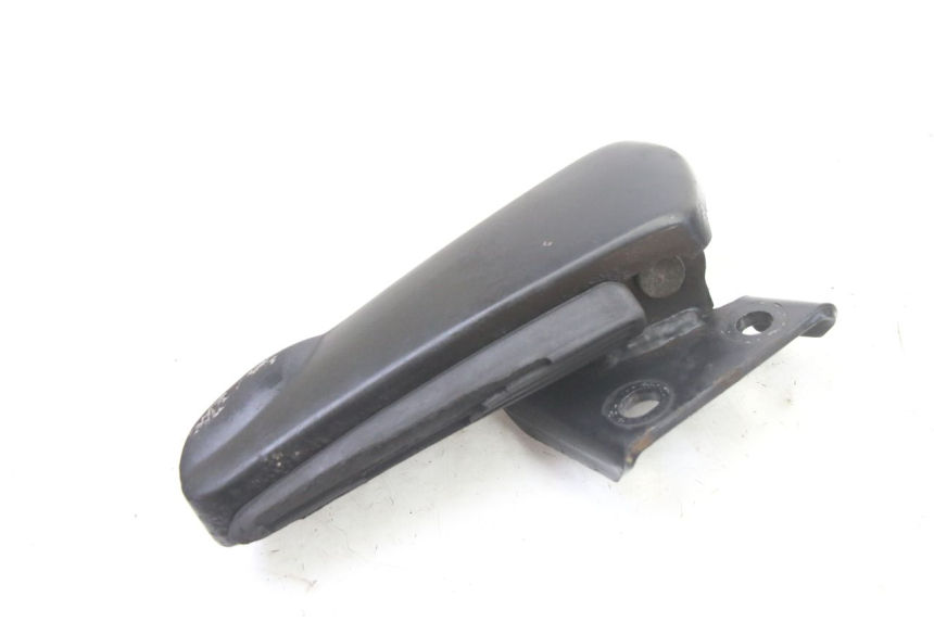 photo de REAR LEFT FOOTREST GILERA RUNNER SP 50 (2006 - 2008) - Zoom on usage condition