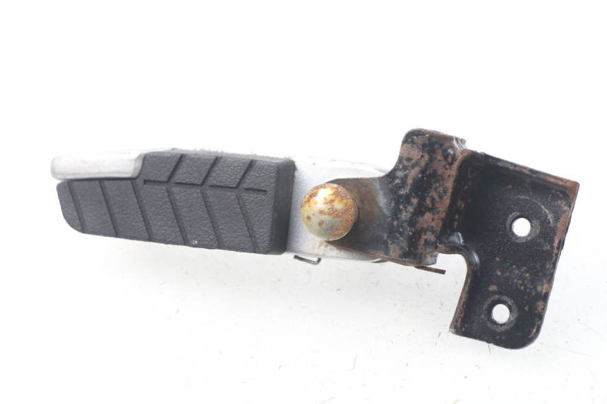 photo de REAR LEFT FOOTREST DAELIM S3 125 (2010 - 2017) - Main view