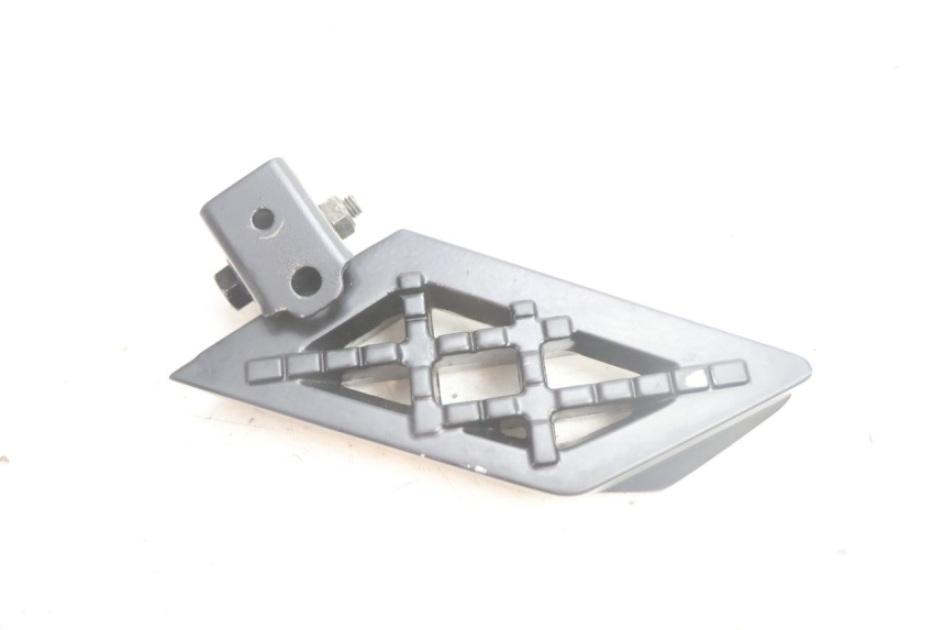photo de REAR LEFT FOOTREST PEUGEOT STREETZONE NAKED 2T 50 (2014 - 2018) - Main view