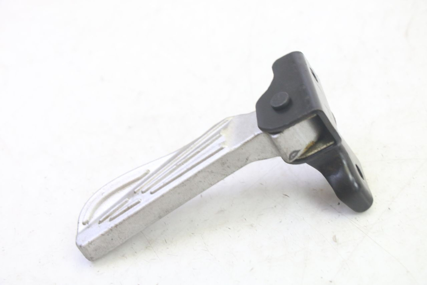 photo de REAR LEFT FOOTREST PEUGEOT TWEET PRO EFI 4T 50 (2021 - 2022) - Component detail