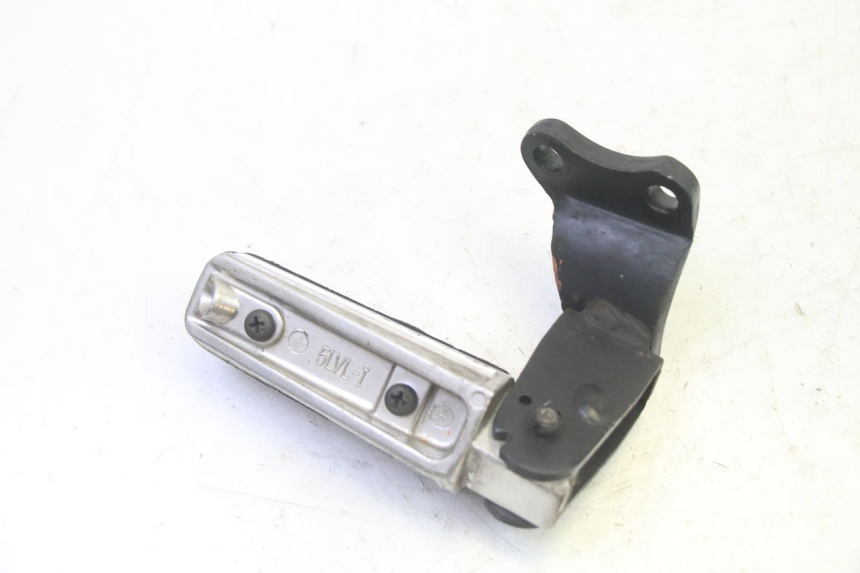photo de REAR LEFT FOOTREST YAMAHA X-MAX XMAX 250 (2006 - 2009) - Technical close-up