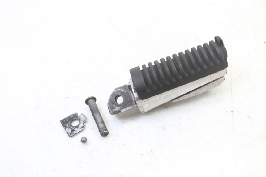 photo de REAR LEFT FOOTREST YAMAHA XJ6 ABS 600 (2008 - 2016) - Main view