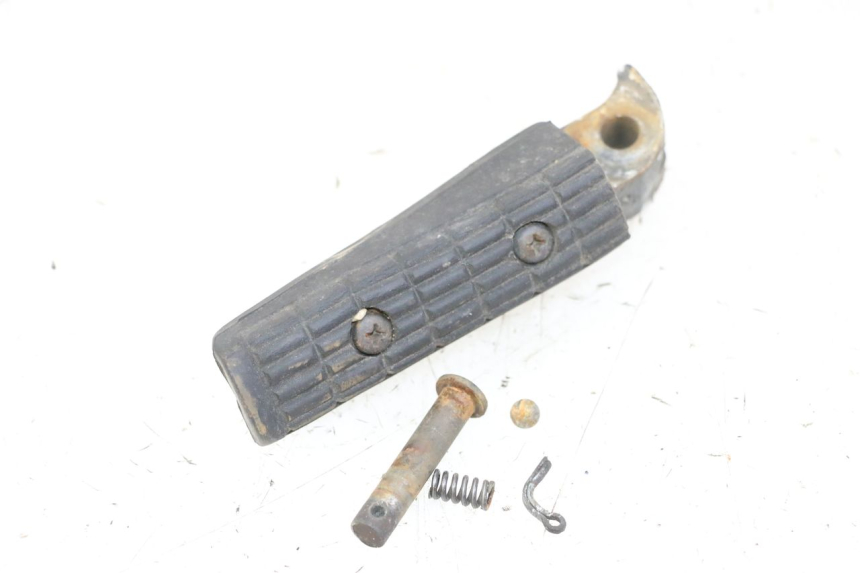 photo de REAR LEFT FOOTREST YAMAHA XJN DIVERSION 600 (2000 - 2003) - Main view