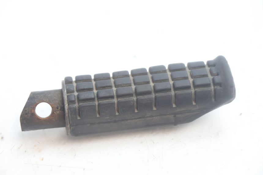 photo de REAR LEFT FOOTREST HONDA XLV VARADERO 125 (2007 - 2012) - Zoom on usage condition