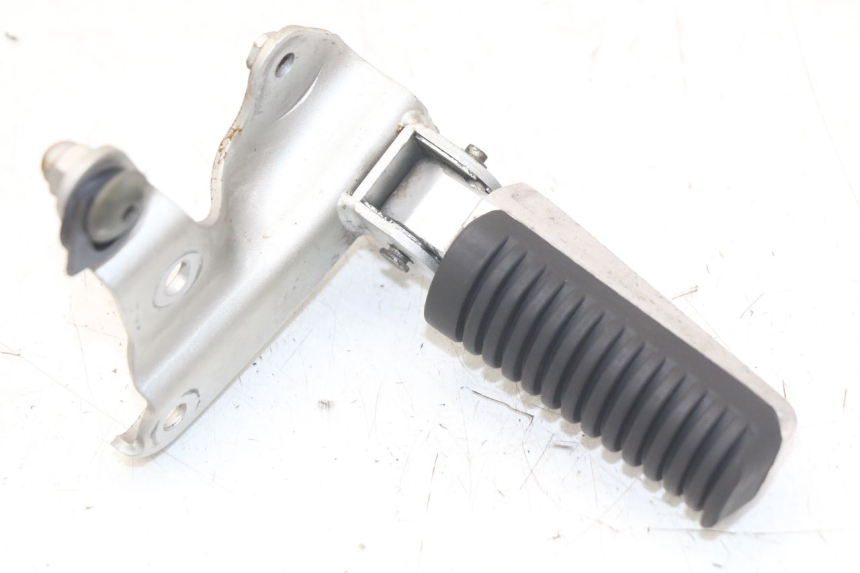 photo de REAR LEFT FOOTREST YAMAHA XP T-MAX TMAX 500 (2004 - 2007) - Component detail
