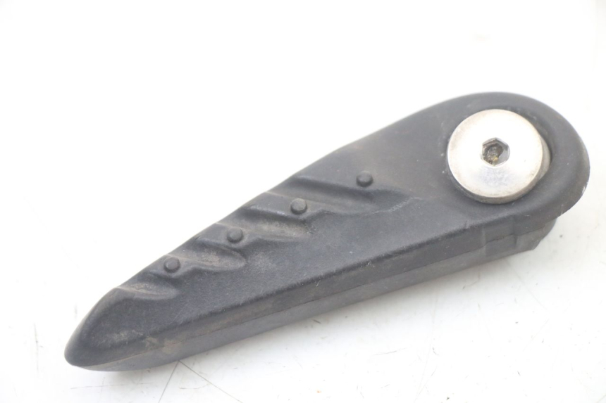 photo de REAR LEFT FOOTREST YAMAHA NEOS NEO'S 4T 50 (2008 - 2016) - Zoom on usage condition