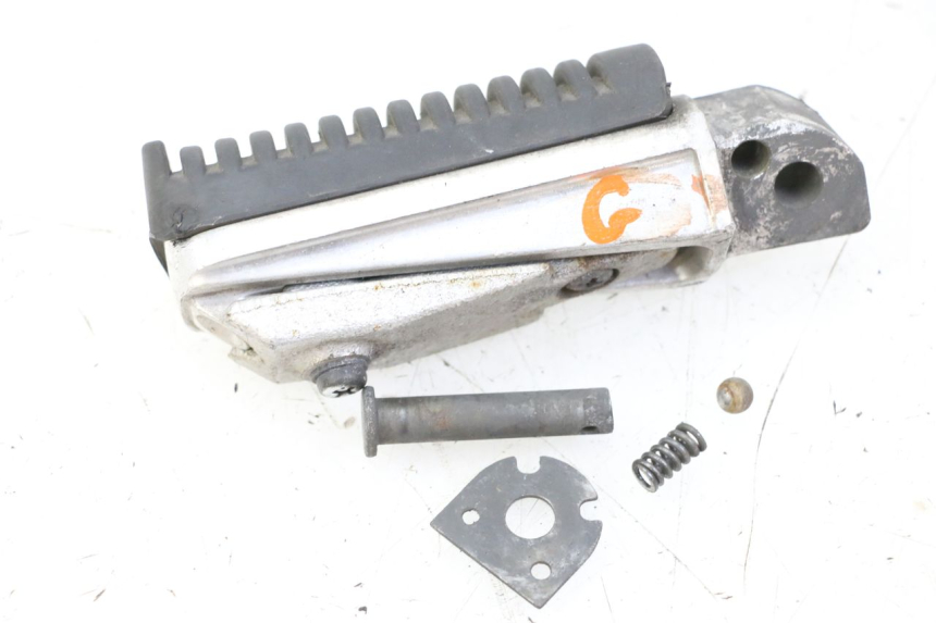 photo de REAR LEFT FOOTREST YAMAHA XJ6 600 (2008 - 2016) - Main view