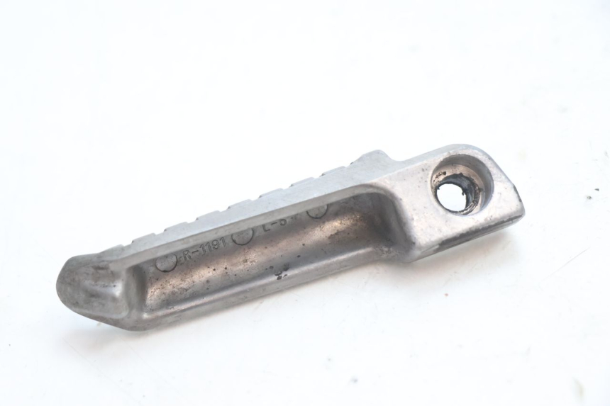 photo de REAR LEFT FOOTREST KAWASAKI ZX-6R ZX6R 600 (1995 - 1997) - Alternative perspective