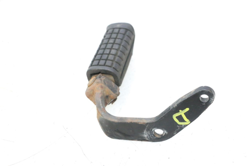 photo de FRONT RIGHT FOOTREST HONDA CB TWO FIFTY 250 (1991 - 2002) - Component detail