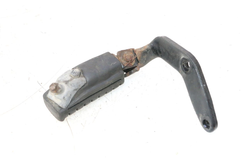 photo de FRONT RIGHT FOOTREST HONDA CB TWO FIFTY 250 (1991 - 2002) - Alternative perspective