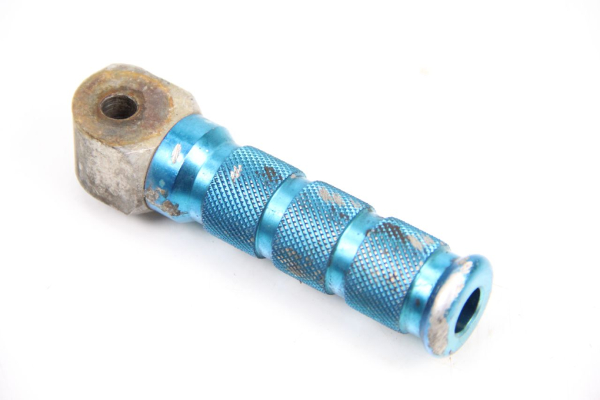 photo de FRONT RIGHT FOOTREST HONDA CBR F SC21 1000 (1986 - 1992) - Main view