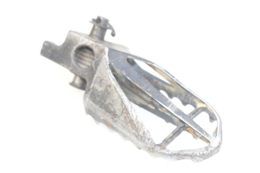 photo de RIGHT FRONT FOOTREST HONDA CRF CR-F 450 (2009 - 2012) - Component detail