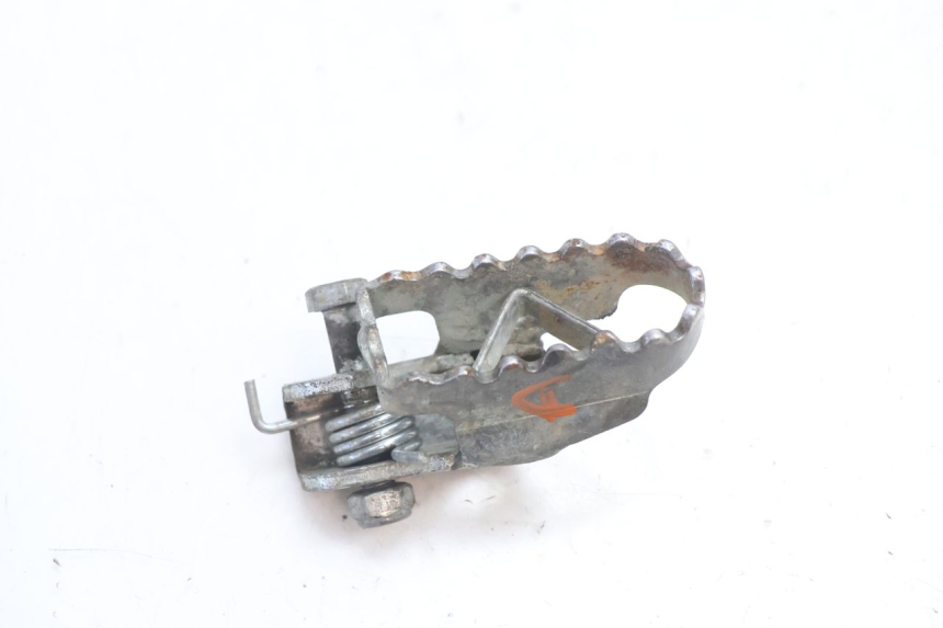 photo de FRONT RIGHT FOOTREST HM HONDA DERAPAGE 50 (2007 - 2009) - Main view
