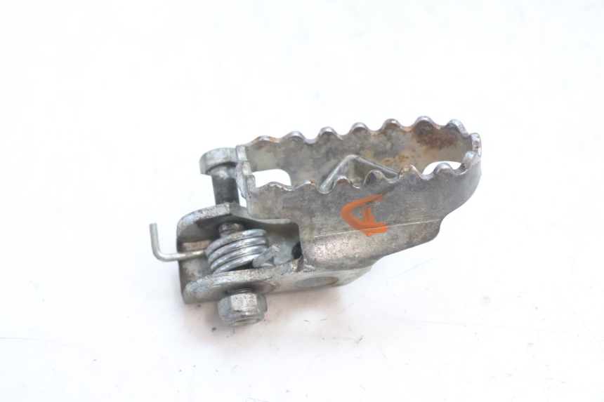 photo de FRONT RIGHT FOOTREST HM HONDA DERAPAGE 50 (2007 - 2009) - Component detail
