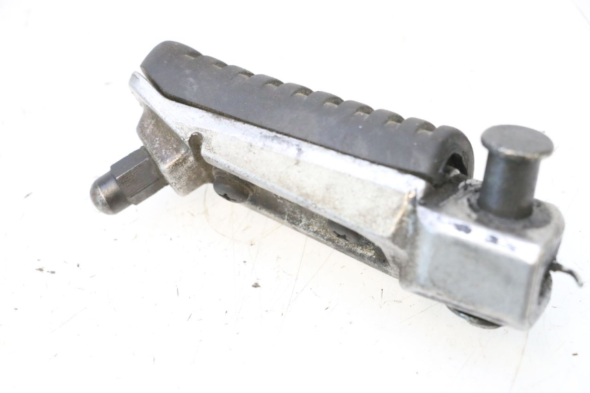 photo de RIGHT FRONT FOOTPEG KAWASAKI ER-6 ER6 F ABS 650 (2012 - 2016) - Alternative perspective