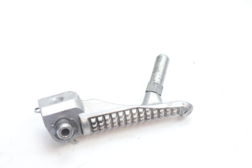 photo de FRONT RIGHT FOOTREST KAWASAKI ER-6 ER6 N 650 (2005 - 2009) - Zoom on usage condition