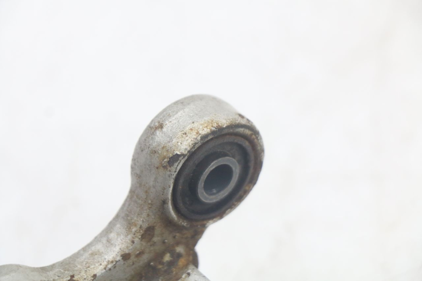 photo de RIGHT FRONT FOOTREST YAMAHA FJ 3CX 1200 (1986 - 1996) - Zoom on usage condition