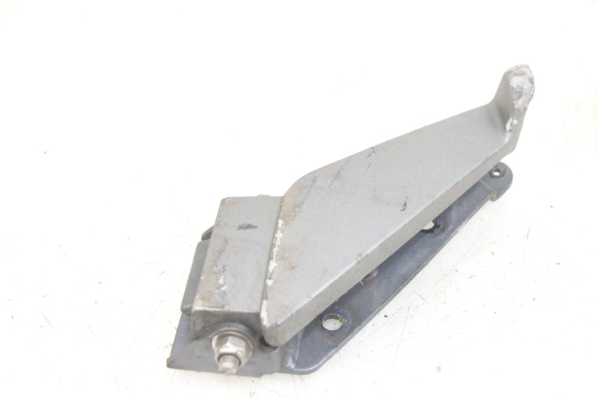 photo de FRONT RIGHT FOOTREST PEUGEOT GEOPOLIS RS 125 (2007 - 2009) - Alternative perspective