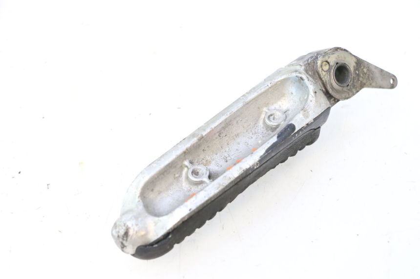 photo de FRONT RIGHT FOOTREST SUZUKI GSX F GSXF 750 (1988 - 1998) - Zoom on usage condition