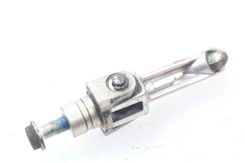 photo de FRONT RIGHT FOOTREST SUZUKI GSX-R GSXR 750 (2011 - 2016) - Zoom on usage condition