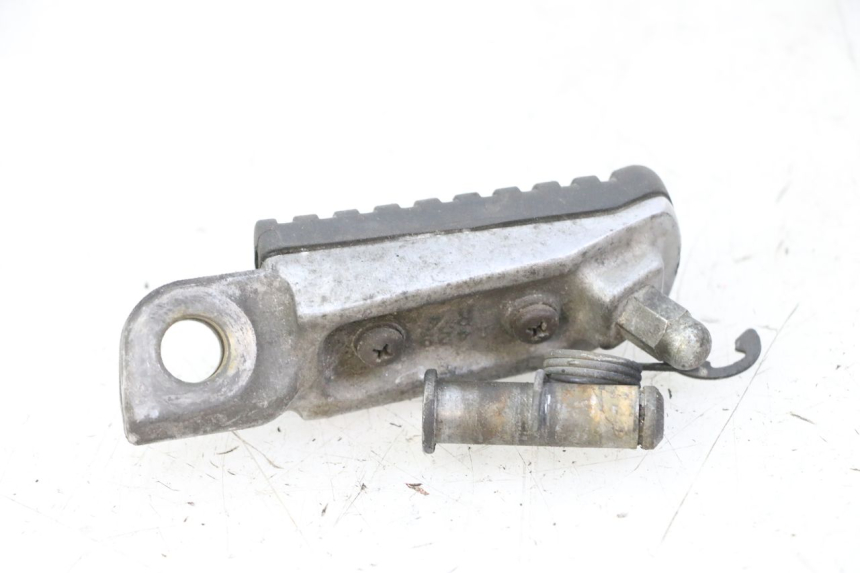 photo de RIGHT FRONT FOOTREST KAWASAKI ZR7 ZR-7 S 750 (1999 - 2004) - Alternative perspective