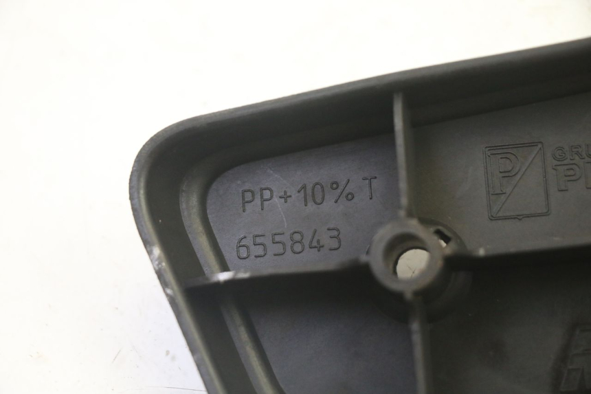 photo de FRONT RIGHT FOOTREST PIAGGIO MP3 RL 250 (2006 - 2010) - Technical close-up