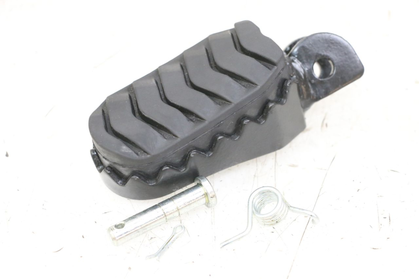 photo de FRONT RIGHT FOOTREST ROYAL ENFIELD SCRAM 411 (2022 - 2024) - Main view