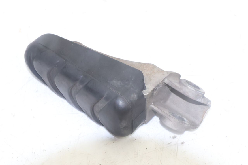 photo de FRONT RIGHT FOOTREST MZ RT 125 (2000 - 2008) - Zoom on usage condition