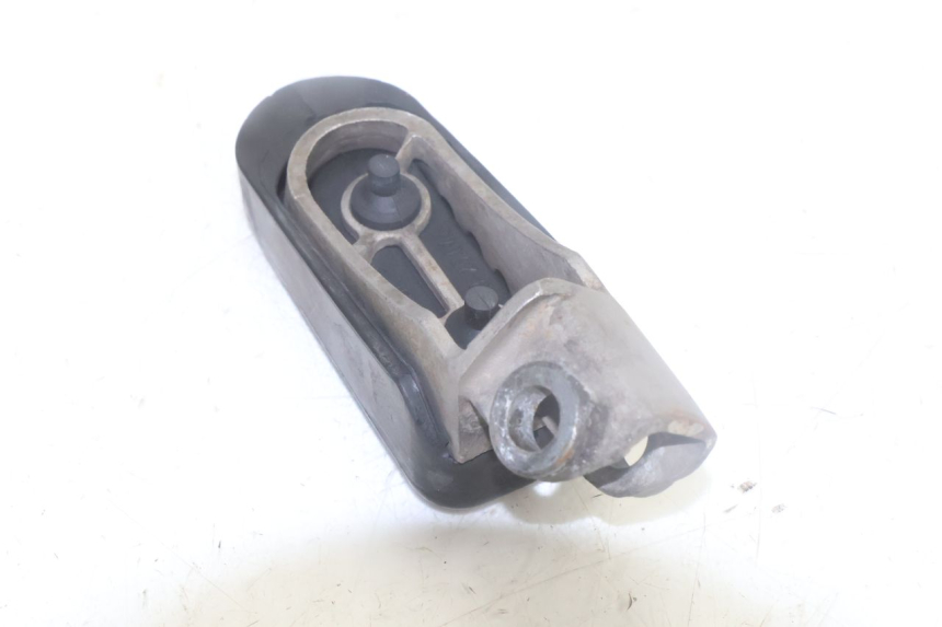 photo de FRONT RIGHT FOOTREST MZ RT 125 (2000 - 2008) - Alternative perspective
