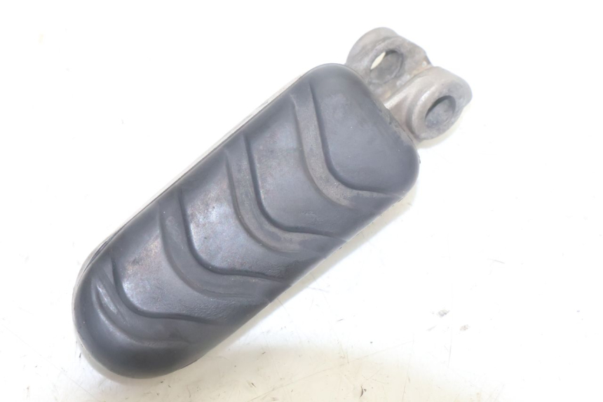 photo de FRONT RIGHT FOOTREST MZ RT 125 (2000 - 2008) - Fixing points details