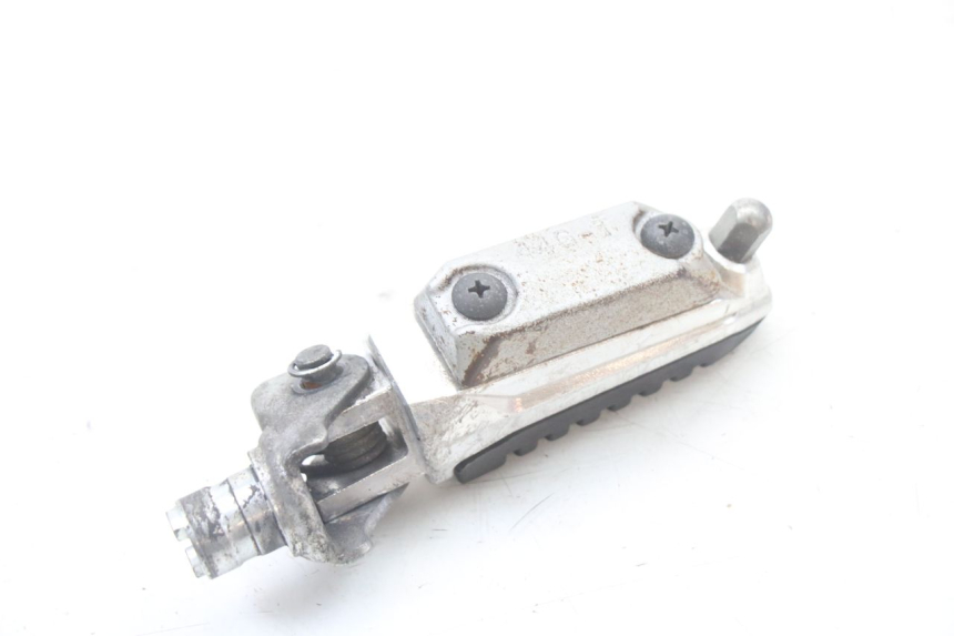 photo de FRONT RIGHT FOOTREST SUZUKI GSX F GSXF 650 (2007 - 2015) - Technical close-up